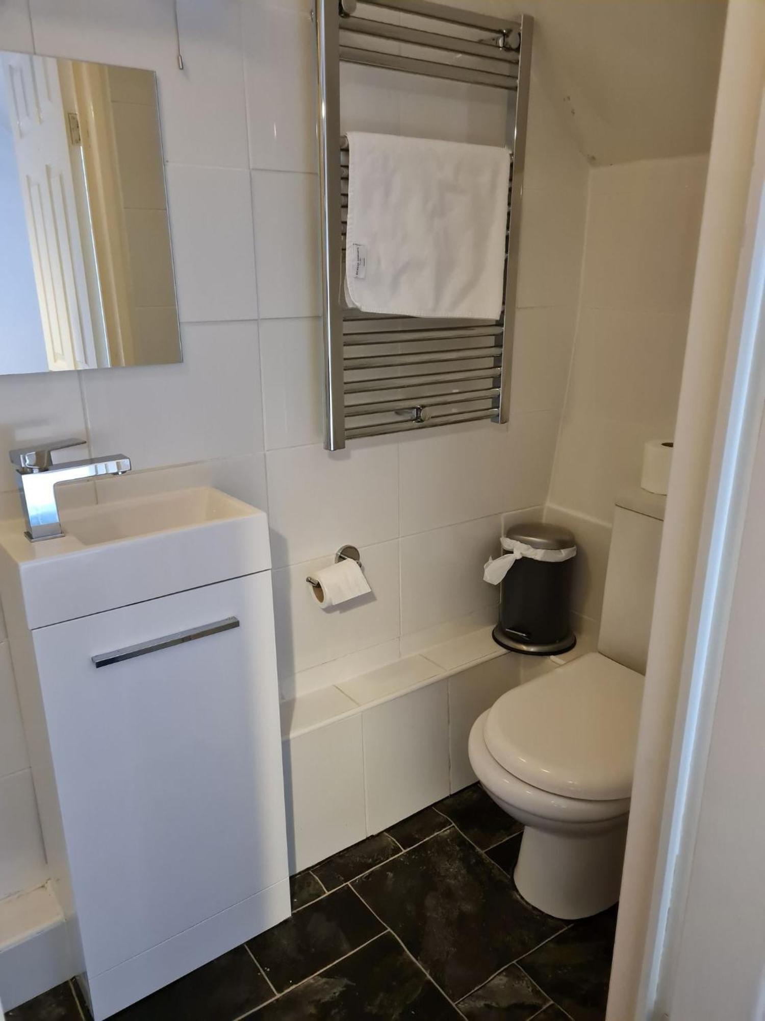The Blue Cow Hotel South Witham Bilik gambar